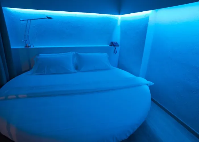 فندق مبيت وإفطار Design 2*