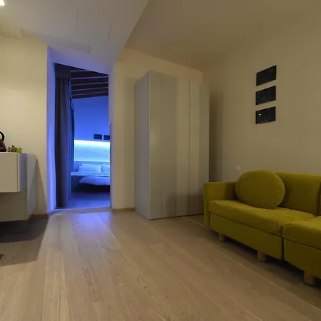 Bed & Breakfast Design 2*